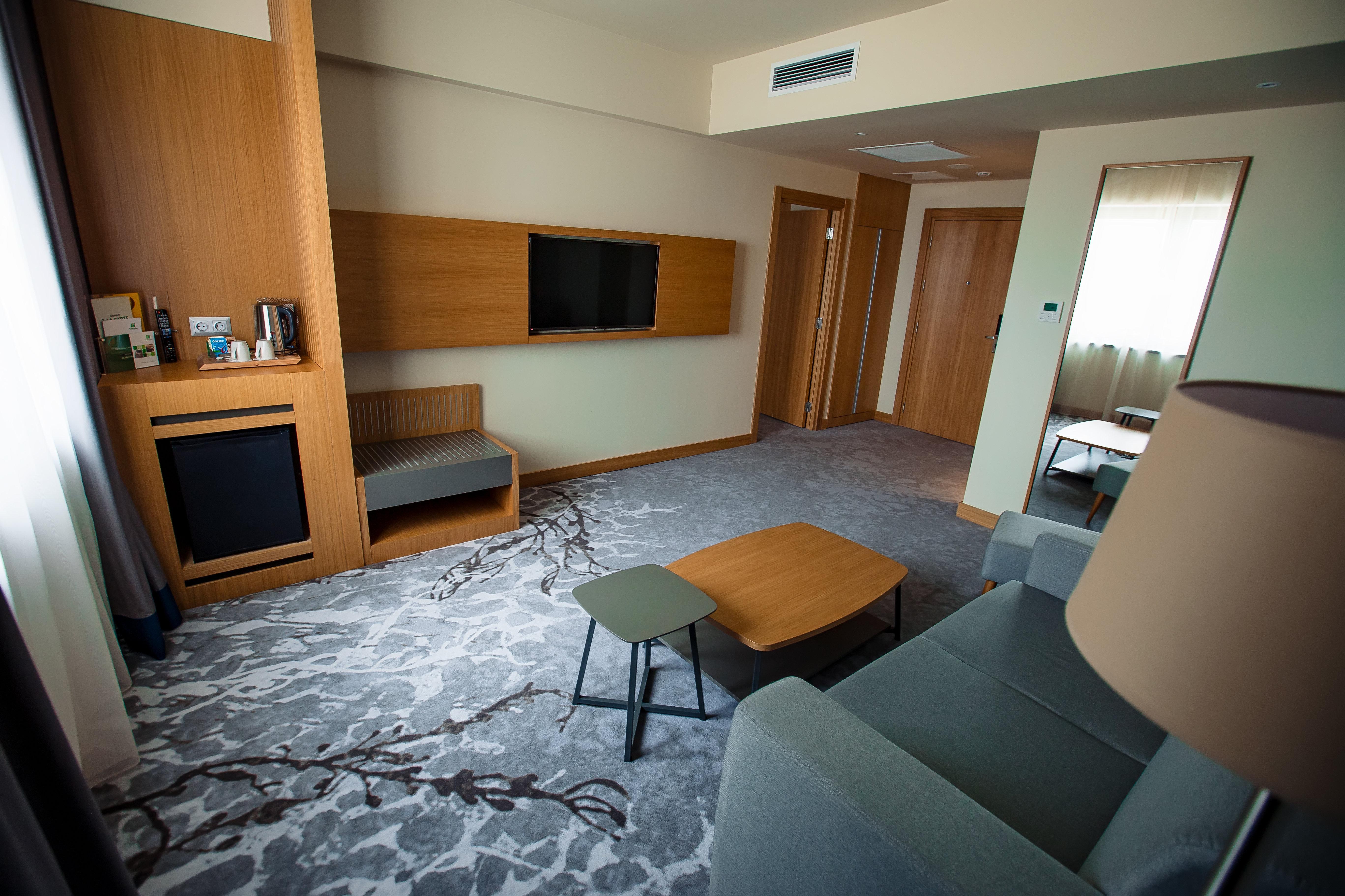 Holiday Inn - Aktau - Seaside By Ihg Екстериор снимка