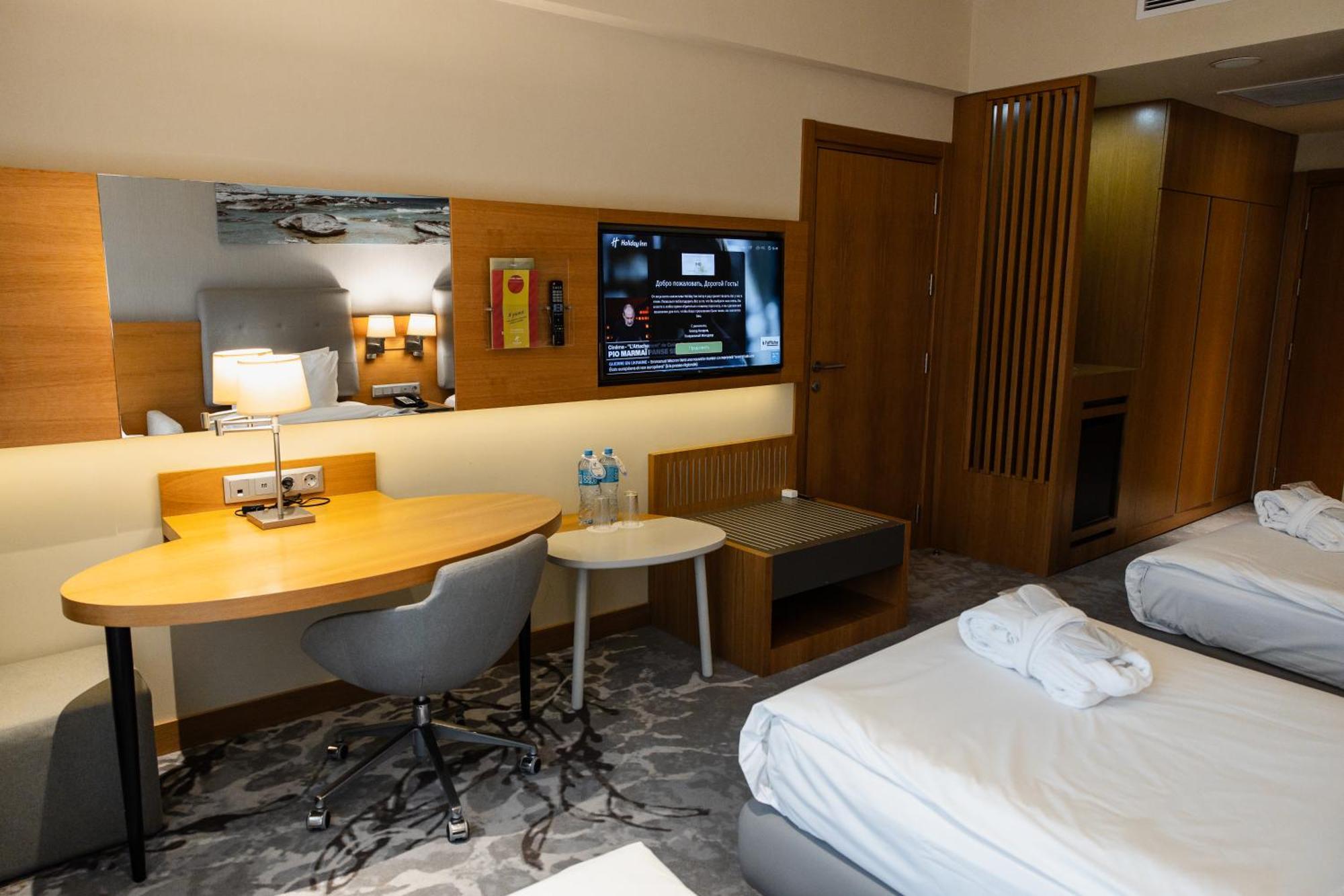 Holiday Inn - Aktau - Seaside By Ihg Екстериор снимка