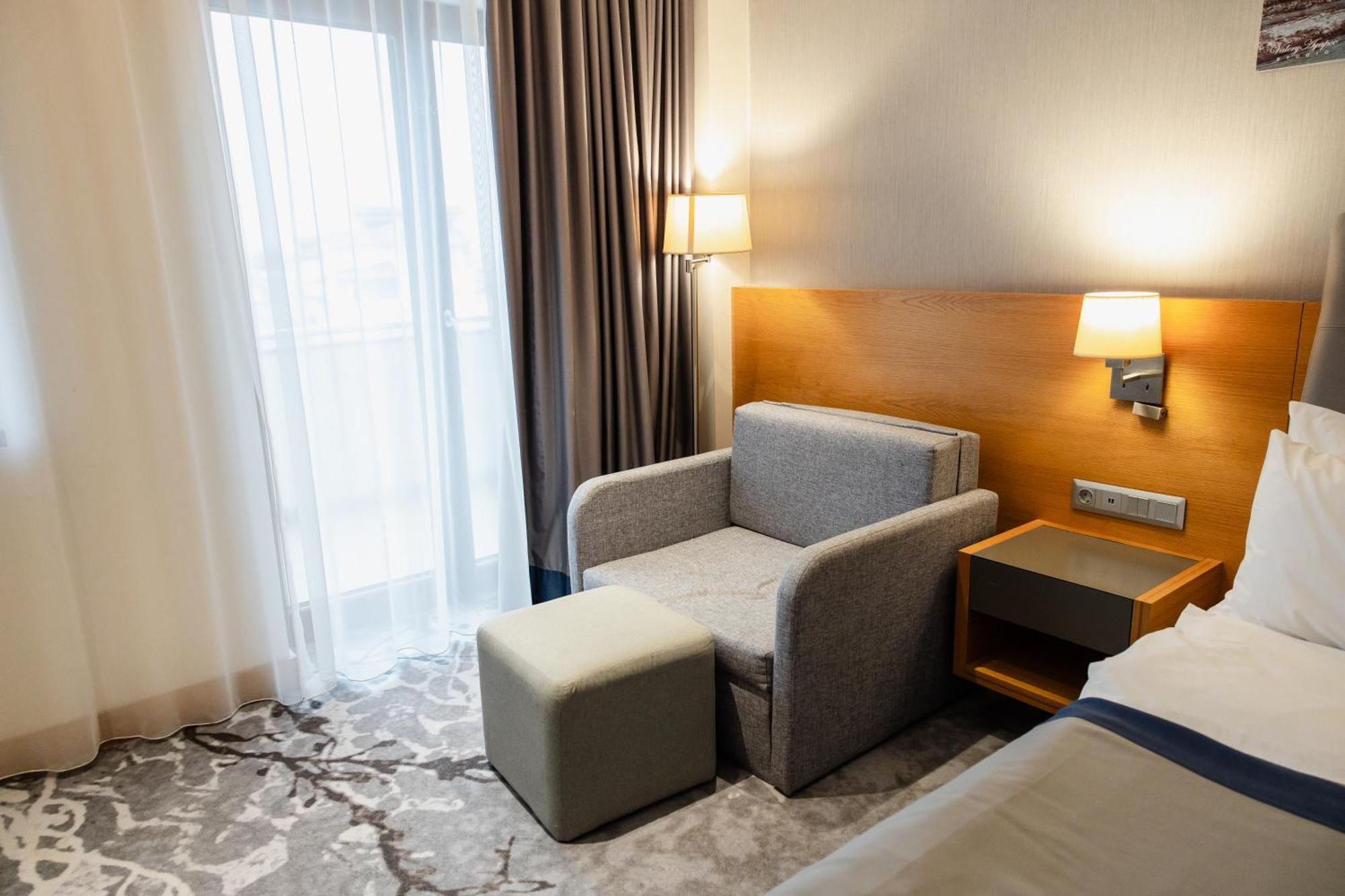 Holiday Inn - Aktau - Seaside By Ihg Екстериор снимка