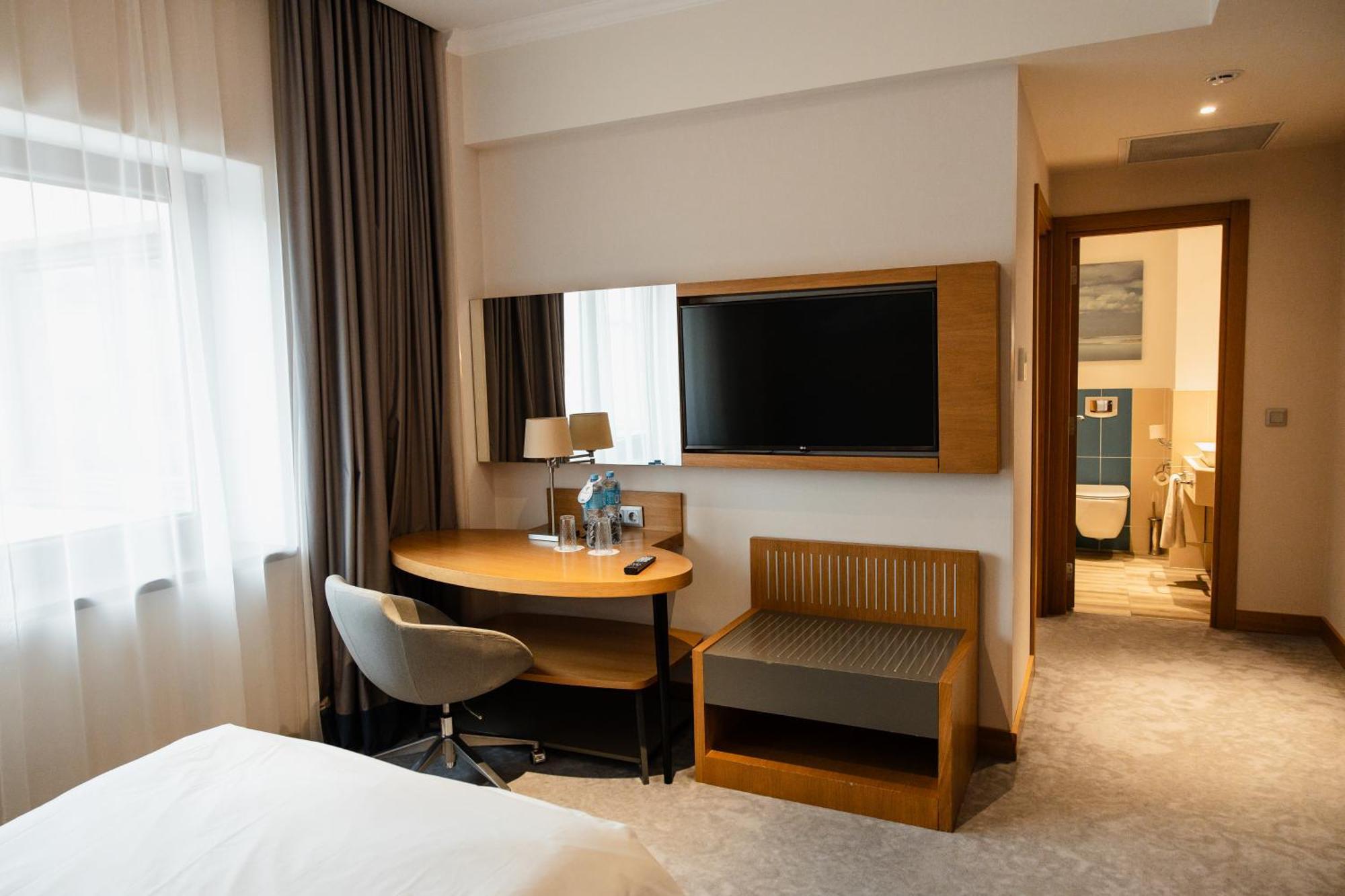 Holiday Inn - Aktau - Seaside By Ihg Екстериор снимка